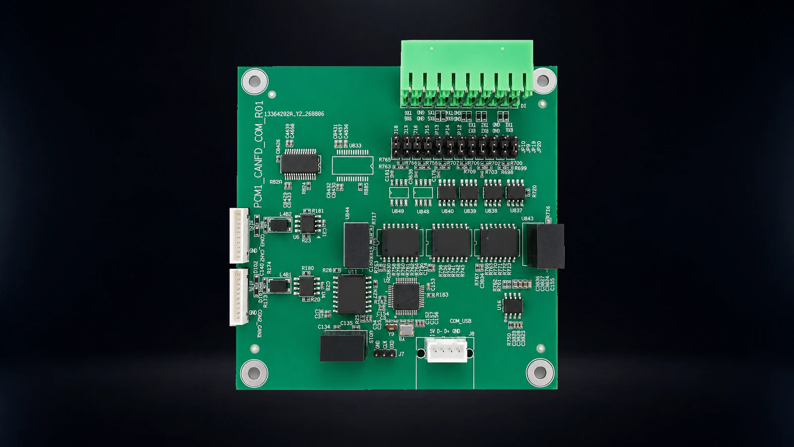 Xilume XE826 embedded 8-channel industrial communication module