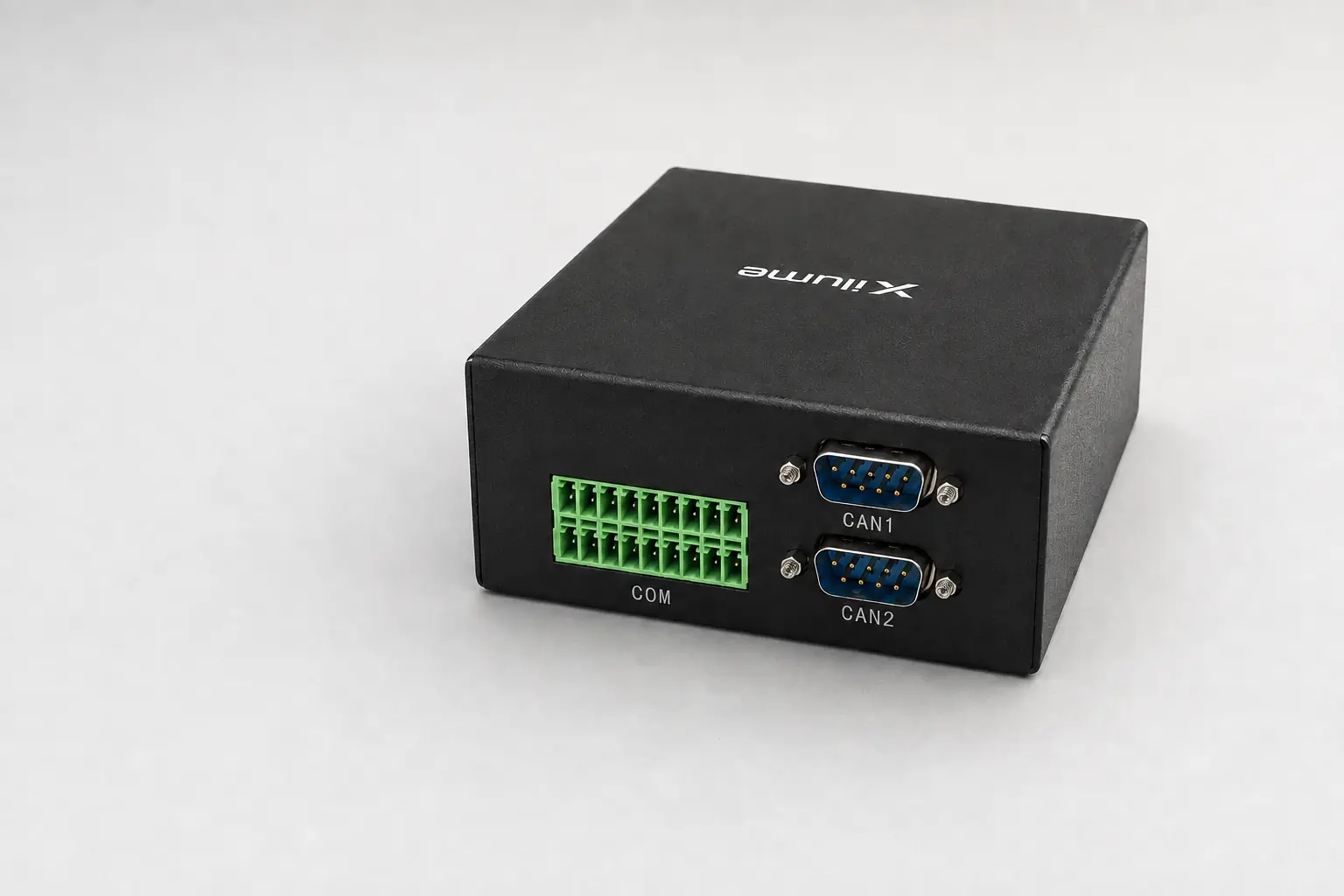 Xilume 8-channel USB industrial communication hub, model Octant